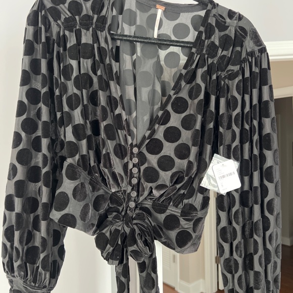 Top - Picture 3 of 3